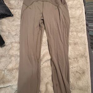 Lululemon size 10 leggings.